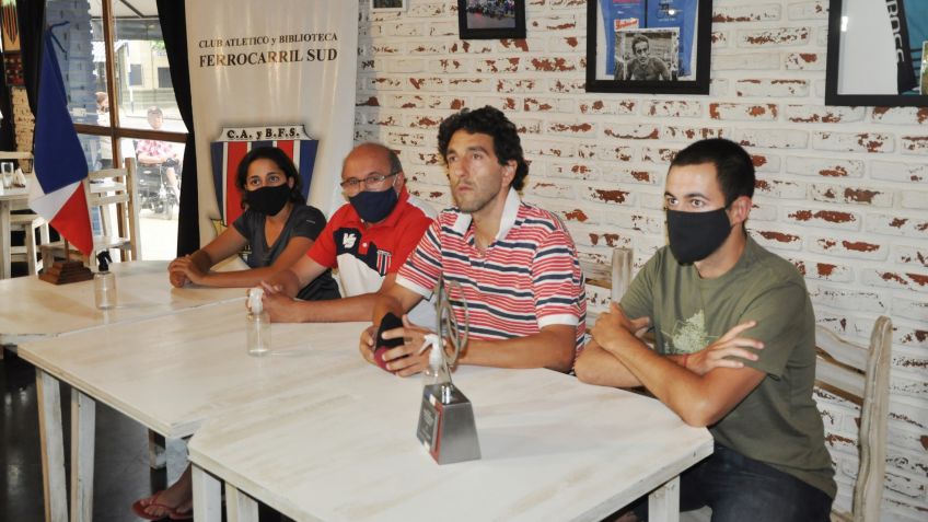 Se presentó una nueva edición del Torneo Nocturno de Ferro