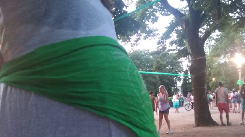 En Tandil también hay vigilia esperando la ley de aborto