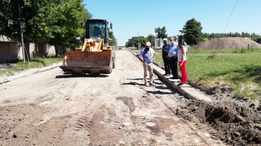 Lunghi supervisó el avance de las obras en María Ignacia
