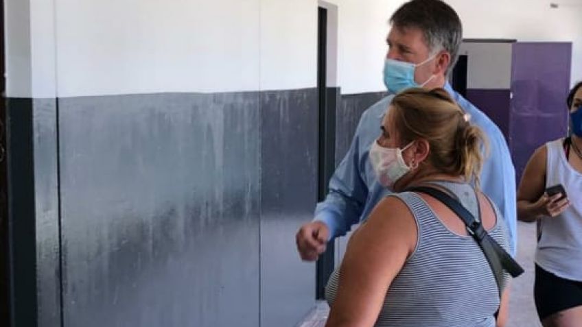 Continúan los trabajos de pintura en establecimientos educacionales