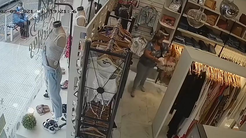 Robaron en un local de ropa y quedaron grabadas en video