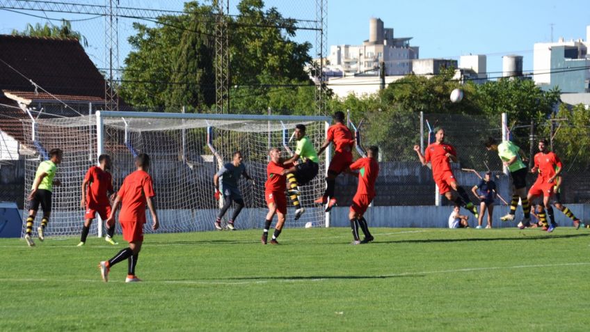 Empate y derrota para Santamarina