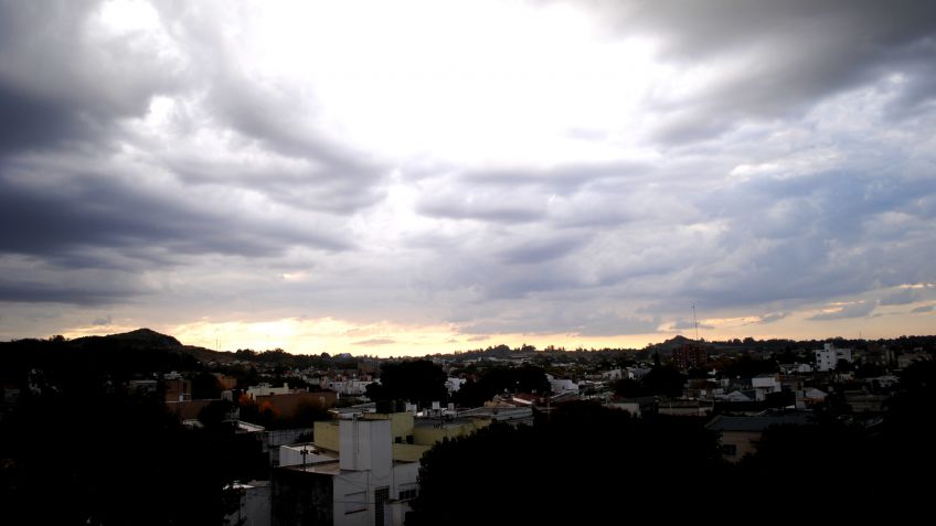Lunes con cielo nublado y 31º de máxima