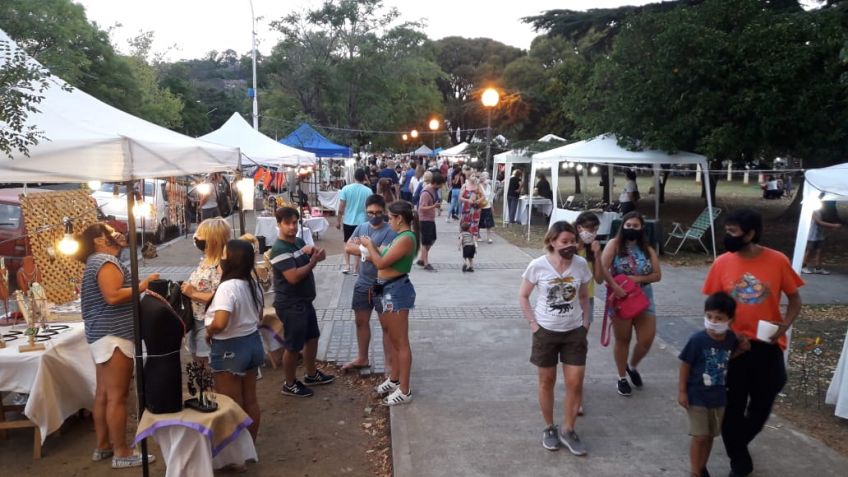 Locales y turistas aprovecharon el buen clima para pasear