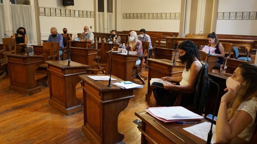 Atilio Dellamaggiora dio explicaciones ante integrantes del Concejo Deliberante