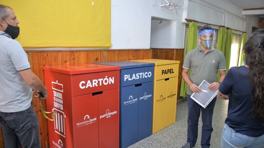 En varias escuelas de la ciudad fueron instalados Puntos Limpios