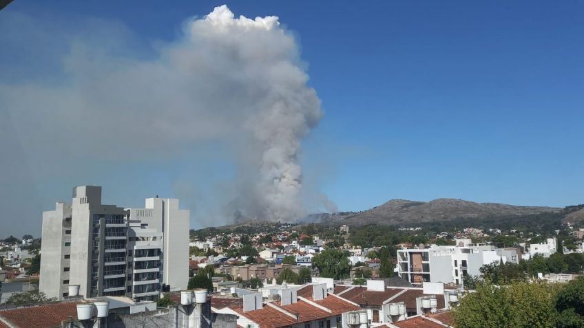 El fuego provoca cortes de luz