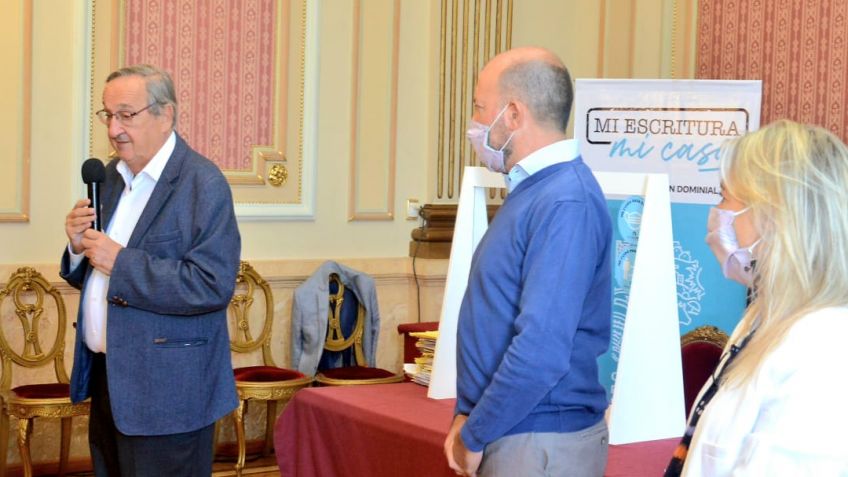 Culminó la entrega de firmas de escrituras por parte de Provincia y Municipio