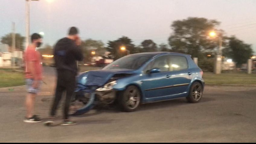 Duro choque entre dos autos dejó a un niño herido