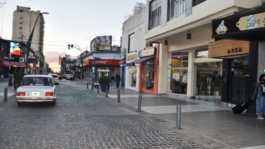 Desde este lunes se extiende el horario comercial
