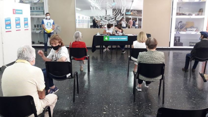 Llegan 4 mil vacunas Sinopharm para seguir aplicando la segunda dosis