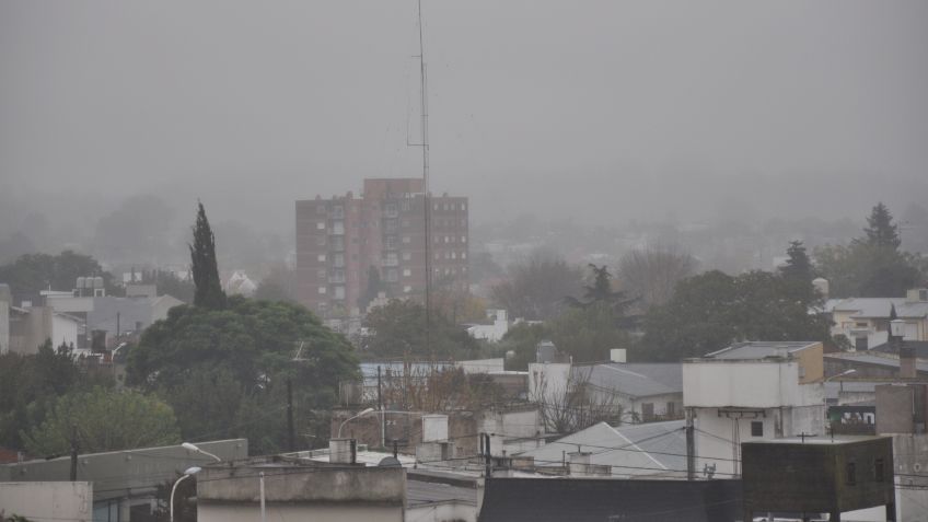 Martes con neblinas matinales