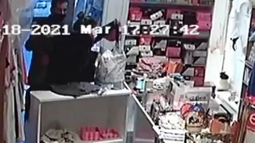 Robaron en una lencería y quedaron grabados por las cámaras de seguridad