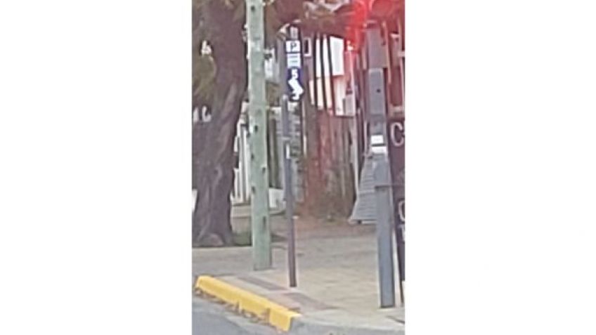 Colocaron señalética nueva para los colectivos: al rato fueron vandalizadas 