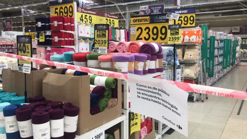En los hipermercados se vio restringida la venta de productos no esenciales