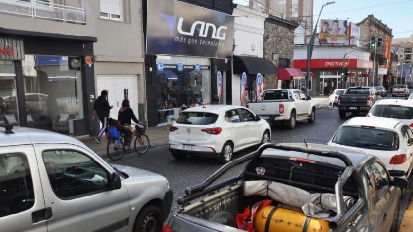 Flexibilización: Comercios no esenciales podrán atender en el interior del local