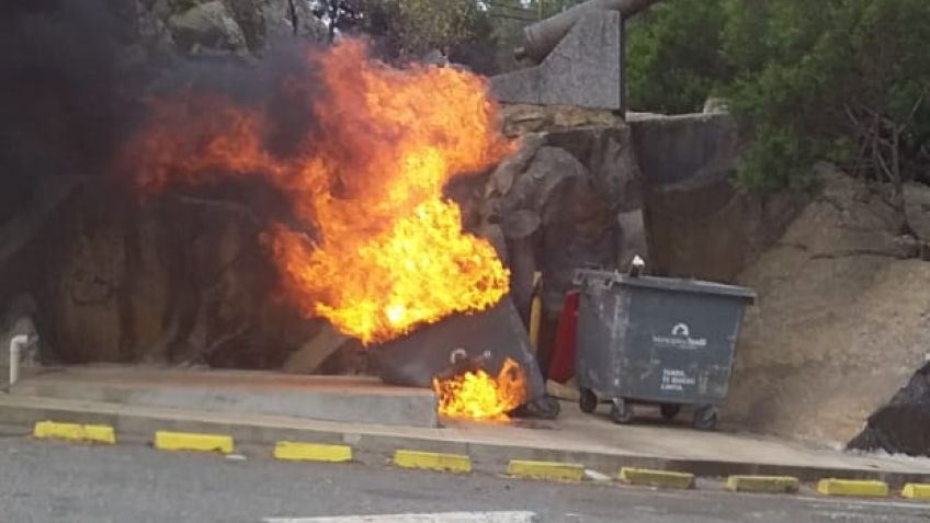 Bomberos debieron actuar ante el incendio de un contenedor de basura