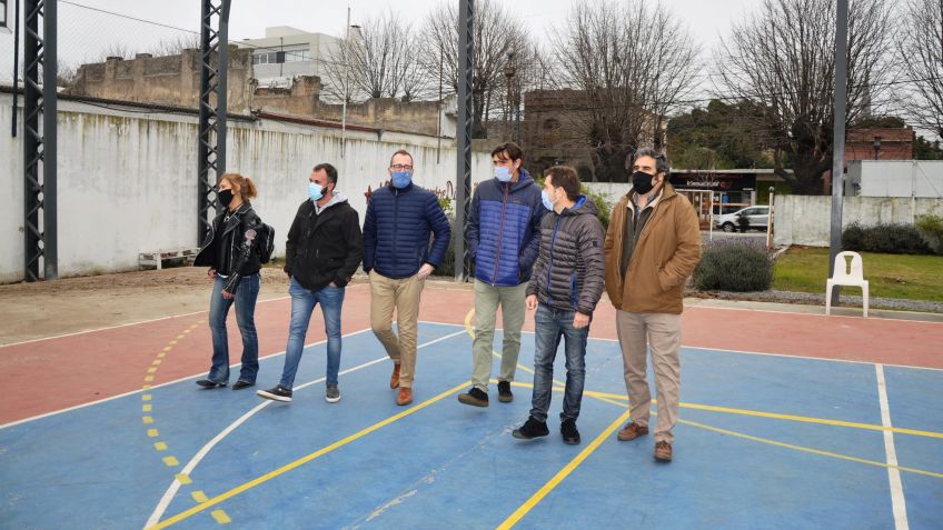 "En los clubes que tienen muchas actividades como Ferro, el Estado tiene que estar al lado acompañando"