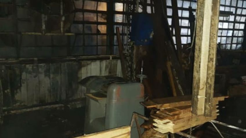 El incendió de un galpón causó alarma en un barrio de la ciudad