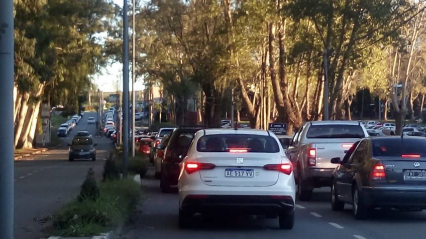 Semáforos en Don Bosco y se licitará la colocación de radares en la zona del Lago