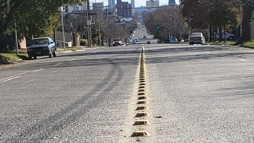 Colocaron más divisores en avenidas de la ciudad 