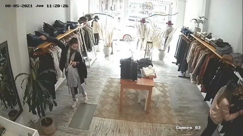 Denuncian robo en local de ropa con imágenes de las cámaras de seguridad