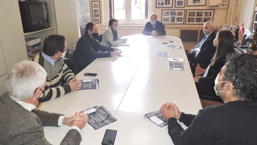 Lunghi se reunió con la Asociación de Cabañas y autoridades del Banco Nación