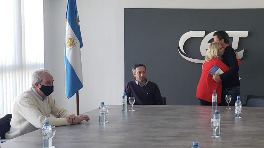 Facundo Manes y Rosana Florit se comprometieron a renovar la política desde la educación 