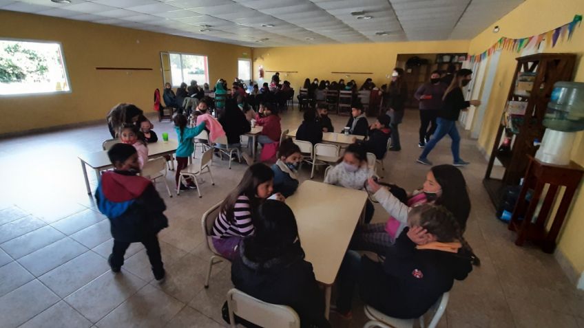 La Mesa Intersindical junto a Granja Los Pibes celebrando el Día de la Niñez