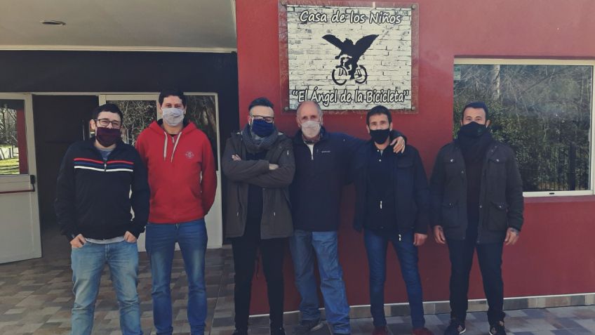 La Mesa Intersindical junto a Granja Los Pibes celebrando el Día de la Niñez