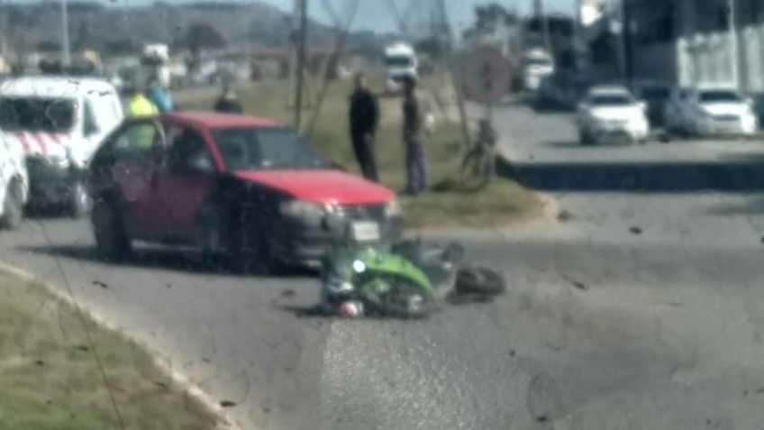 Motociclista herido tras choque en colectora Macaya y Actis