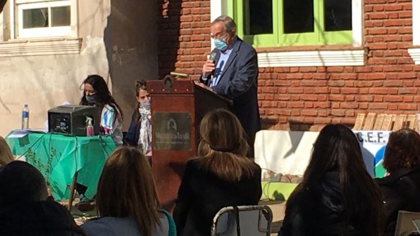 Lunghi participó del acto por el décimo aniversario del CEF 162 de Vela