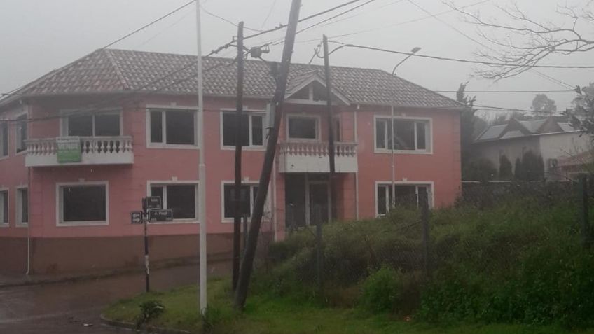 La paralizada obra del edificio de la Técnica 3 sufrió daños por los efectos del viento