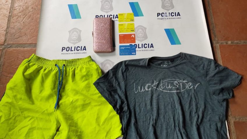 Se recuperaron elementos robados de una camioneta estacionada
