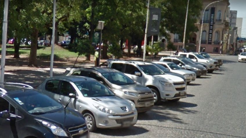 Cuidacoches acusan al Municipio de presionarlos para que no trabajen en el centro