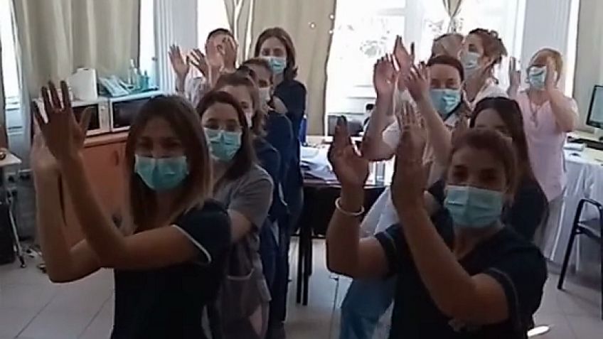 Se festejó bailando en el Hospital que no hubo internados con coronavirus