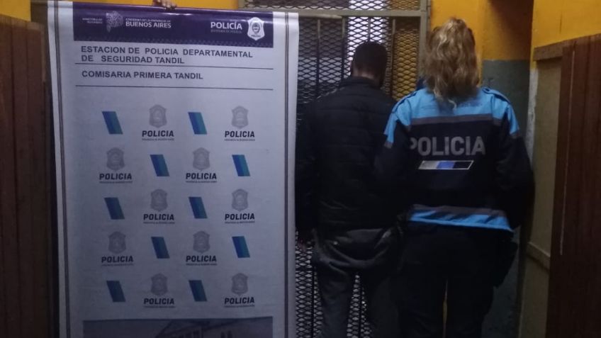 Detienen a un hombre que escapaba por los patios tras robas en una vivienda