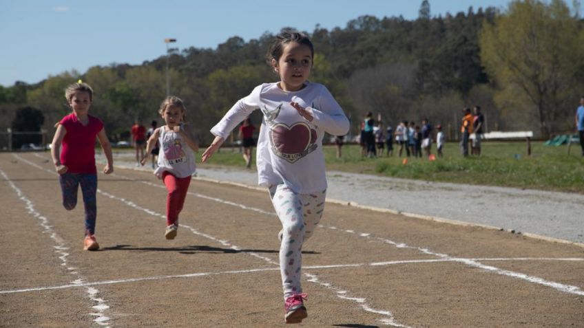 El atletismo volvió oficialmente a la pista después de varios años