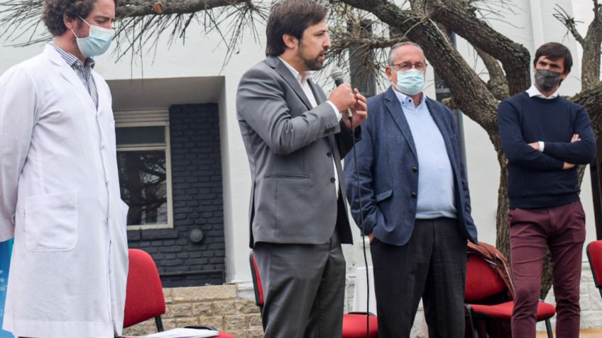 Kreplak confirmó la construcción de dos pisos y la adquisición de más equipamiento médico