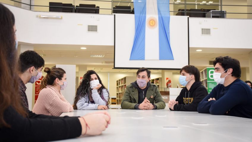 Más de 3.000 jóvenes de Tandil tendrán un plus en sus becas para asegurar la conectividad 