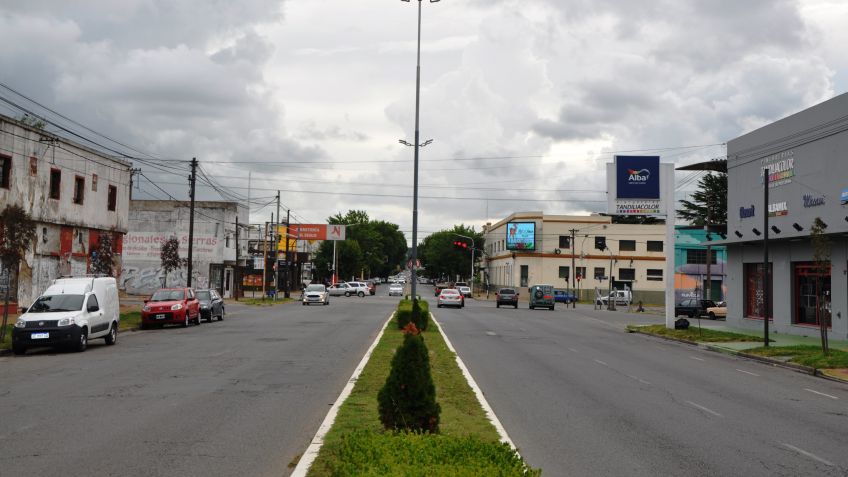 Miércoles con cielo mayormente nublado