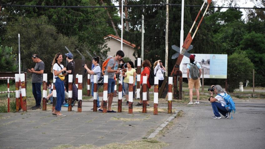 Se realizó la 2ª Caminata Cultural y Safari Fotográfico de Ferro y la Asamblea del Barrio de la Estación