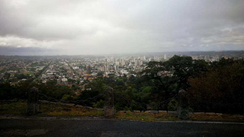 Sábado con cielo nublado