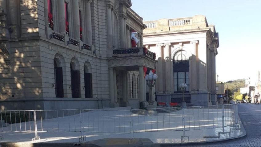 Municipio vallado y fuerte presencia policial ante la movilización de la 1 de Octubre