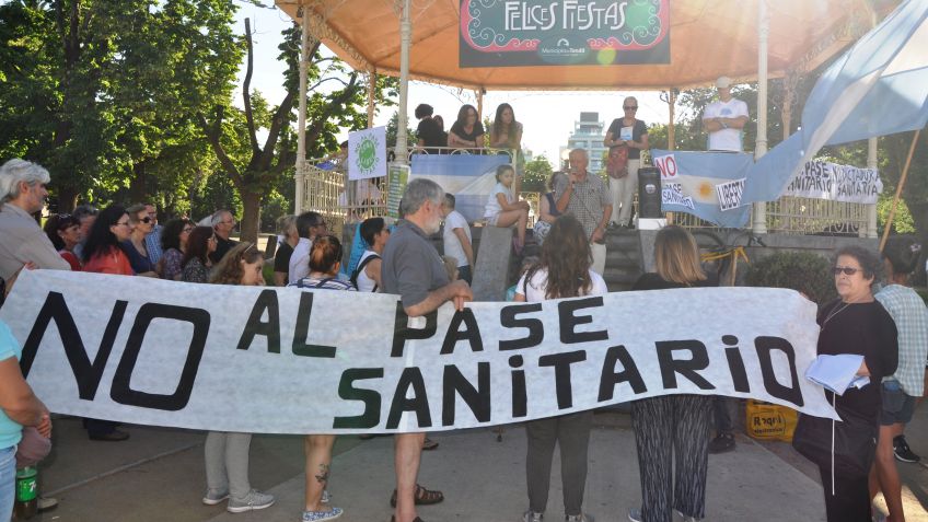 Se realizó una manifestación contra el pase sanitario