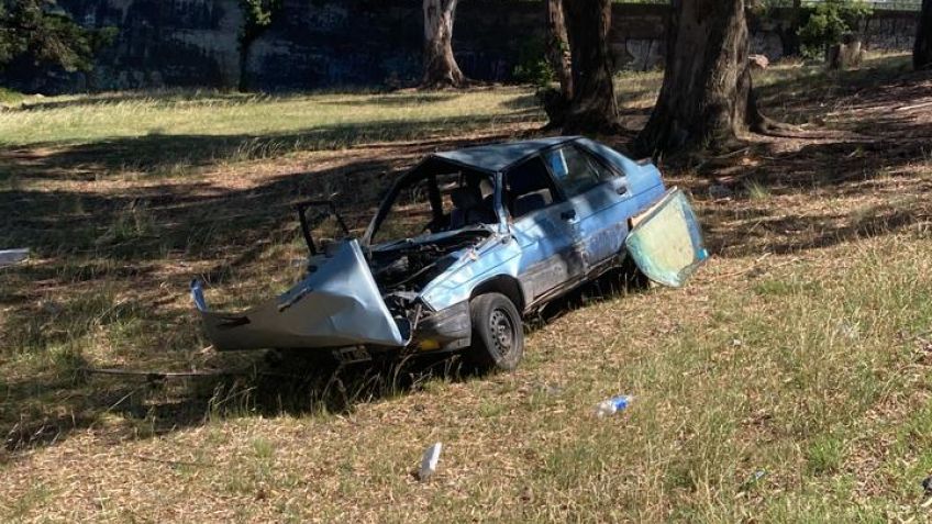 Un hombre hospitalizado tras vuelco en la zona del Lago