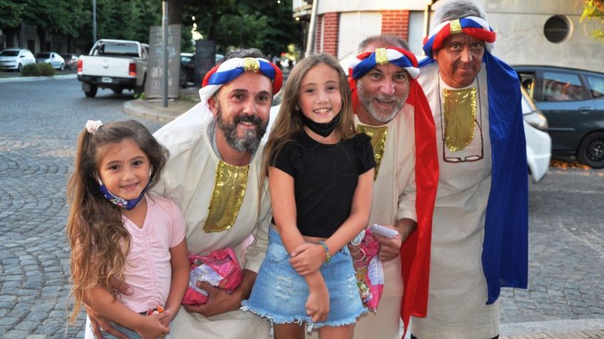 Los Reyes Tricolores estuvieron en Ferro, recorrieron el Barrio La Estación y otros puntos de la ciudad