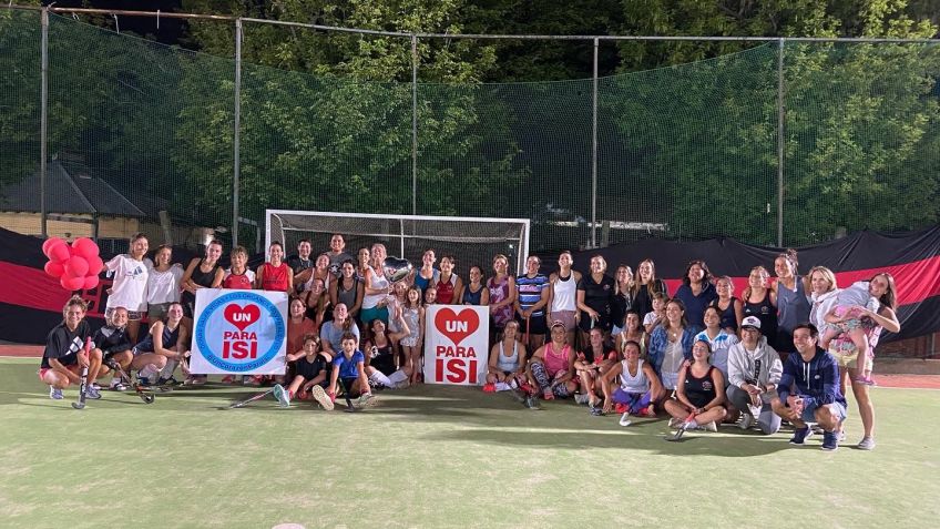 La Leona Sofía Maccari dio una clínica de hockey en beneficio de "Isi"