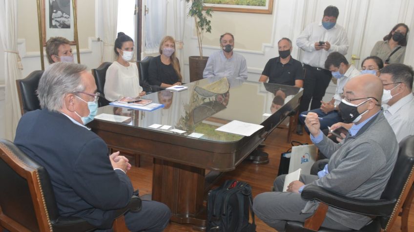 Una delegación de Japón llegó a Tandil para conocer la experiencia del Clúster Quesero