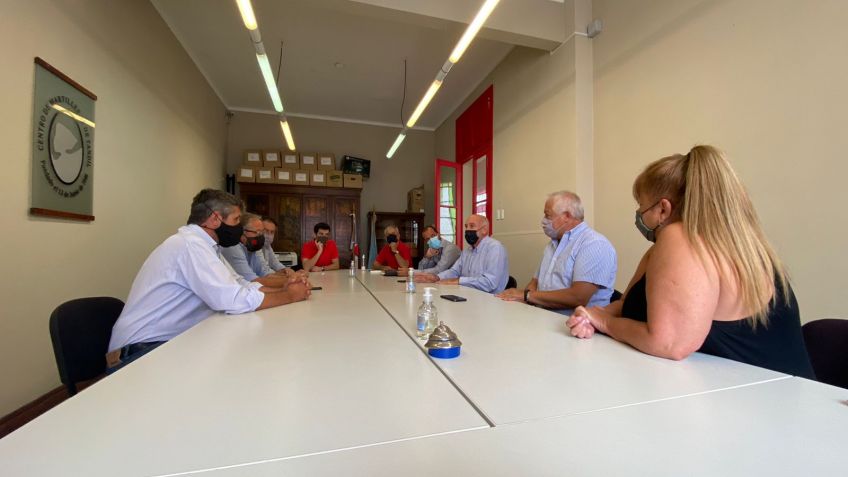 El Centro de Martilleros, la UNICEN y la OMAI se reunieron por los alquileres para estudiantes